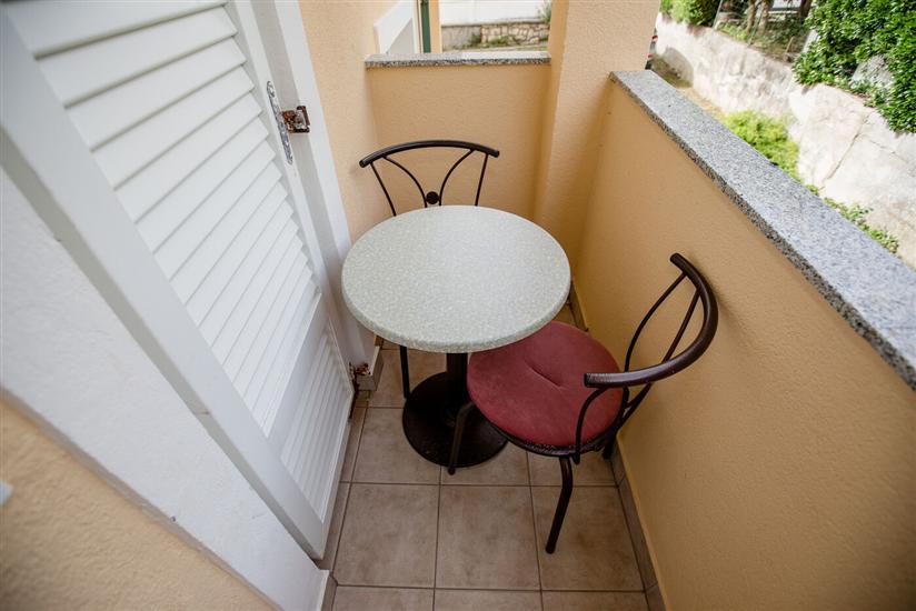 Room S4, for 4 persons