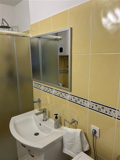 Apartment A1, for 5 persons