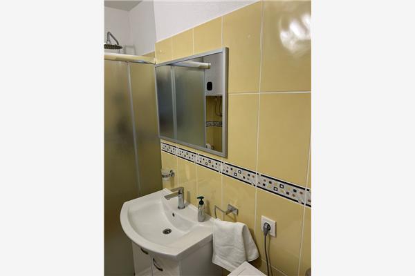 Apartment A1, for 5 persons