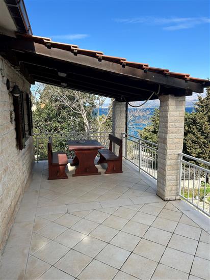 Apartment A1, for 5 persons