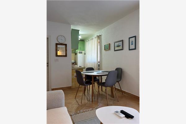 Apartment A1, for 5 persons