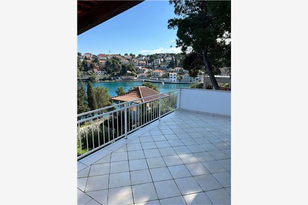 Apartment A1, for 5 persons