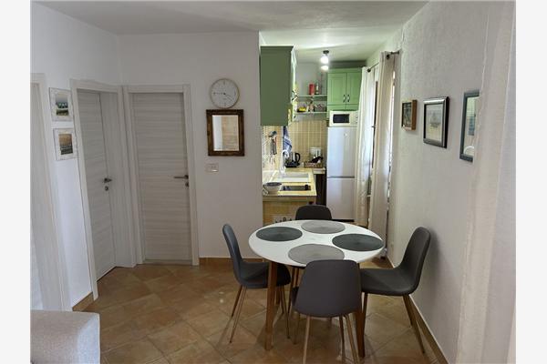 Apartment A1, for 5 persons