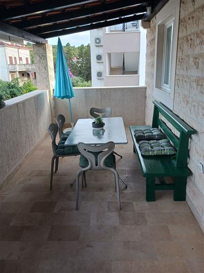 Apartment A1, for 5 persons