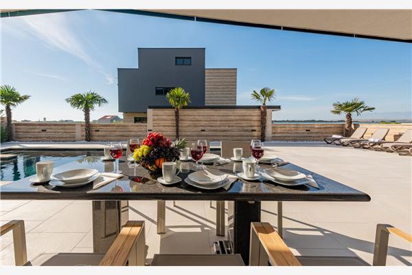 House K1, for 10 persons