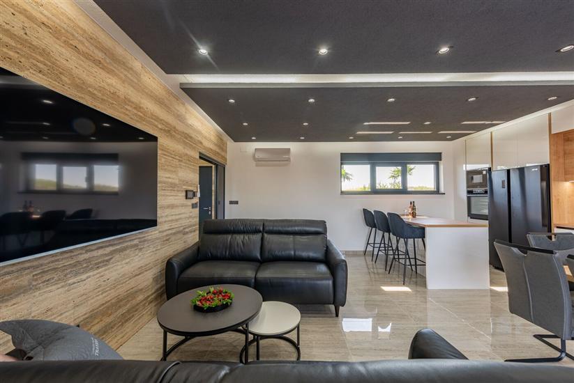 House K1, for 10 persons