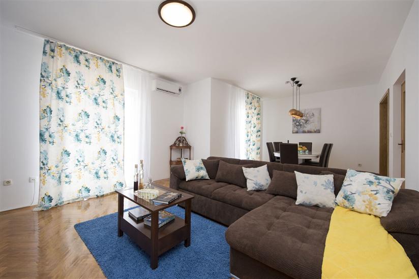 Apartment A1, for 6 persons