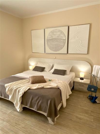 Apartment A2, for 6 persons