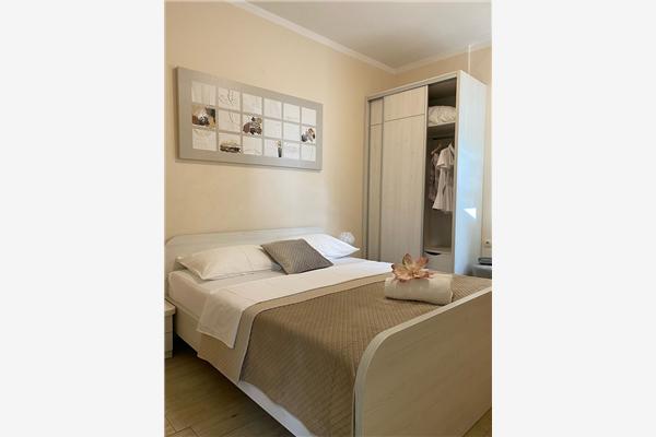 Apartment A2, for 6 persons