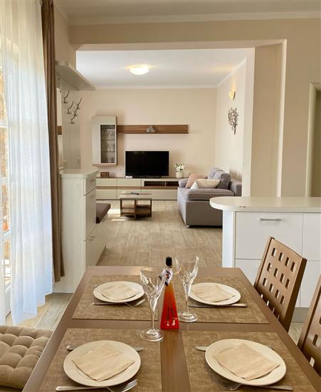 Apartment A2, for 6 persons