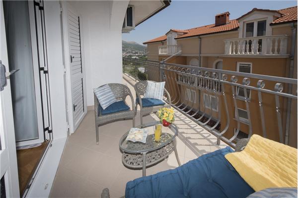 Apartment A1, for 6 persons