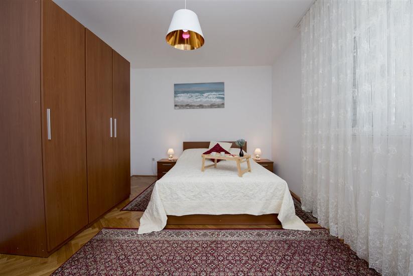 Apartment A1, for 6 persons