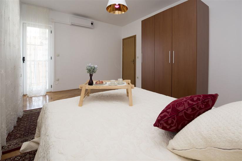 Apartment A1, for 6 persons