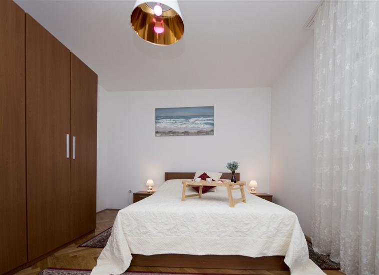 Apartment A1, for 6 persons