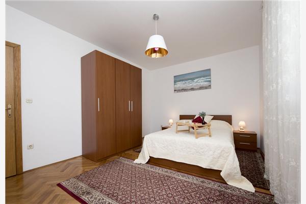 Apartment A1, for 6 persons