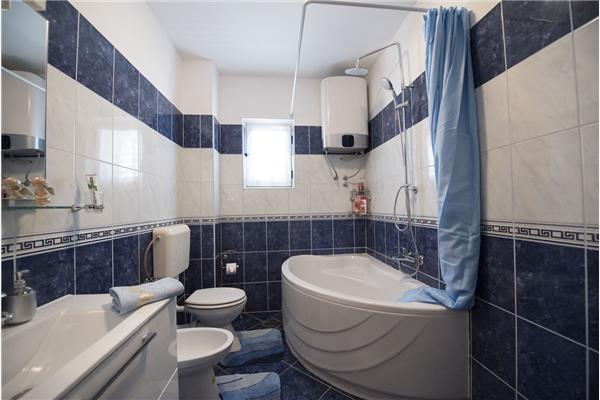 Apartment A1, for 6 persons