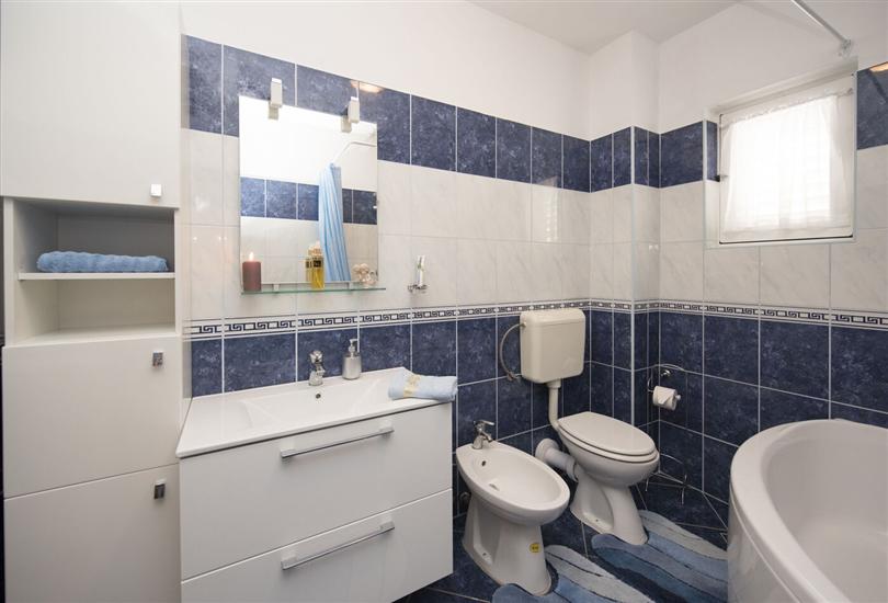 Apartment A1, for 6 persons