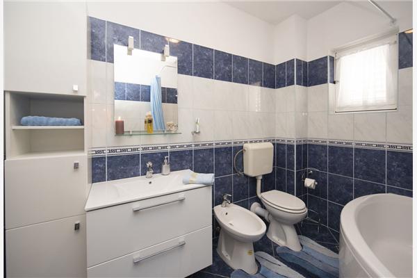 Apartment A1, for 6 persons