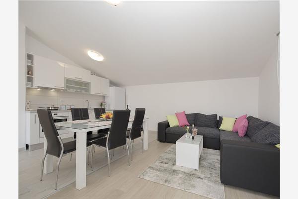 Apartment A2, for 5 persons