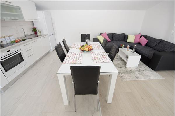 Apartment A2, for 5 persons
