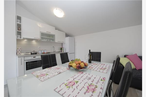 Apartment A2, for 5 persons