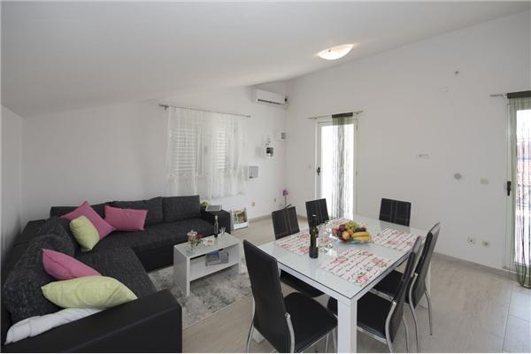 Apartment A2, for 5 persons