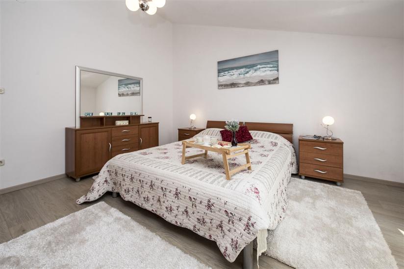 Apartment A2, for 5 persons