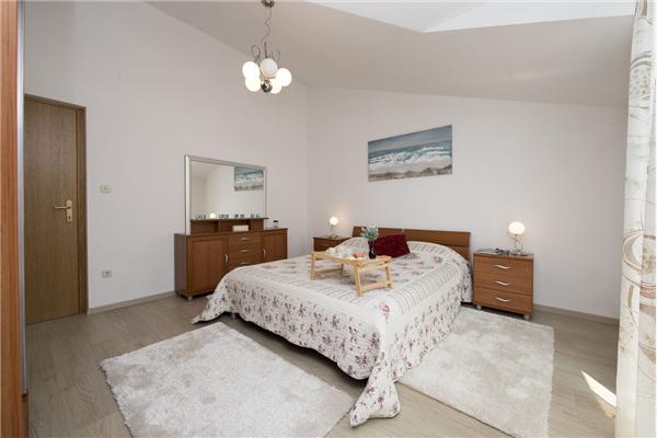 Apartment A2, for 5 persons