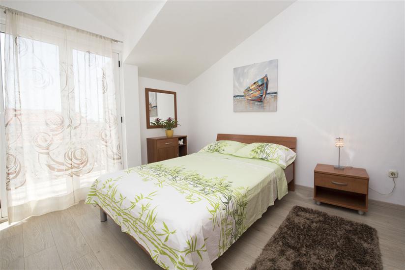 Apartment A2, for 5 persons