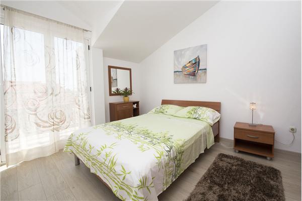 Apartment A2, for 5 persons