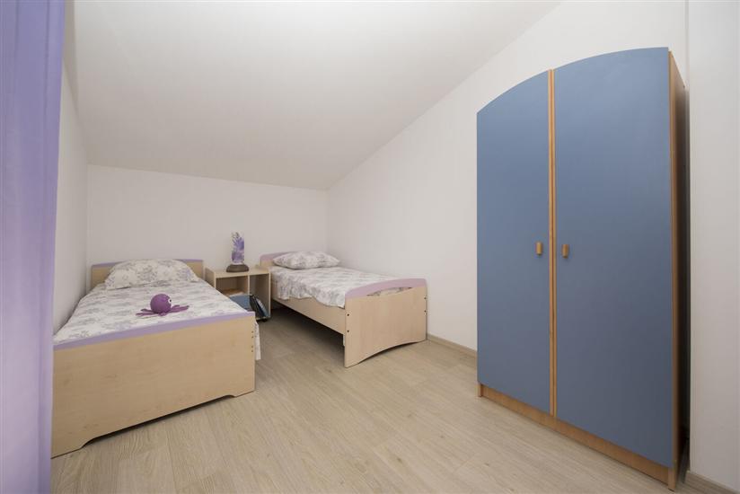 Apartment A2, for 5 persons