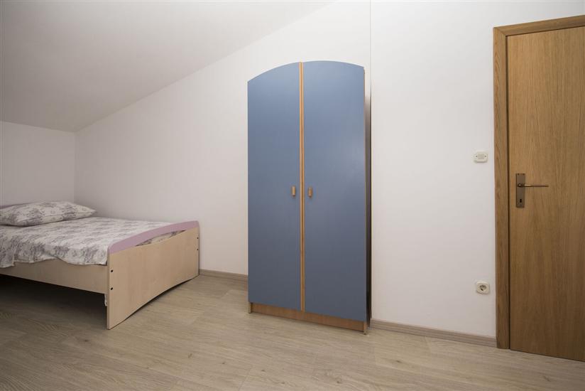 Apartment A2, for 5 persons