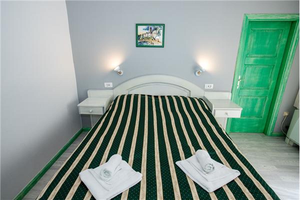 Room S6, for 4 persons