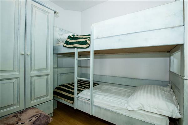 Room S6, for 4 persons