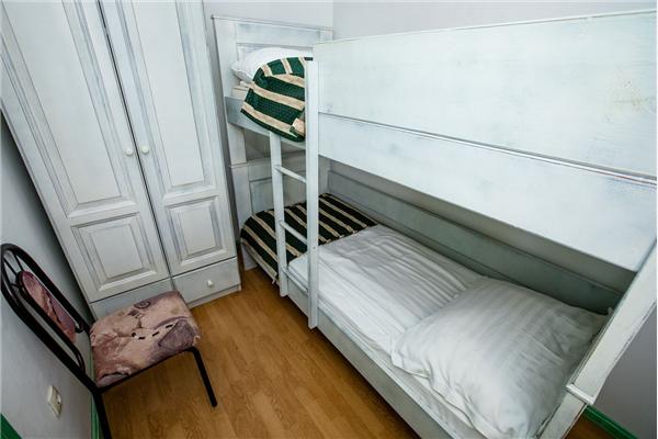 Room S6, for 4 persons