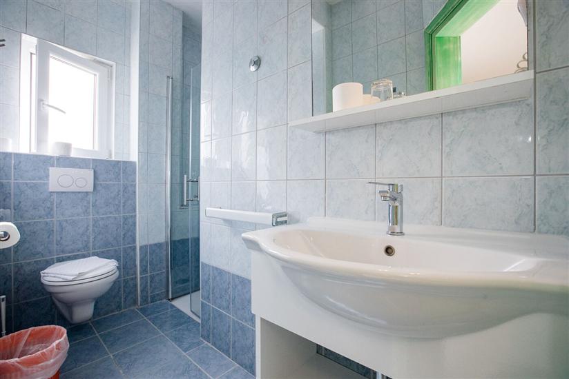 Room S6, for 4 persons