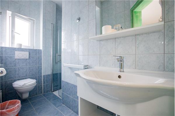 Room S6, for 4 persons