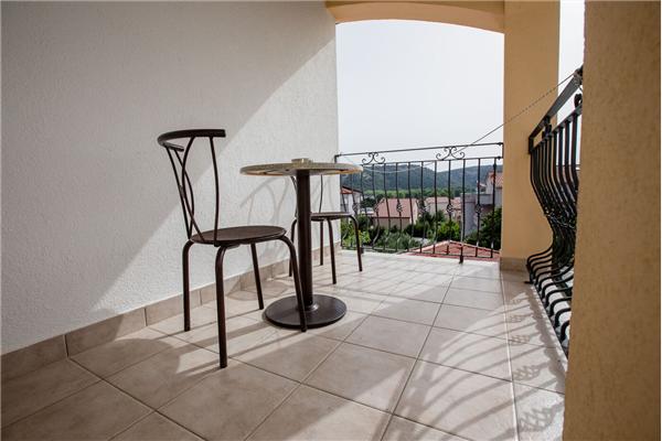 Room S6, for 4 persons