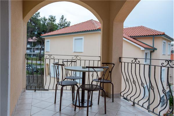 Room S7, for 4 persons