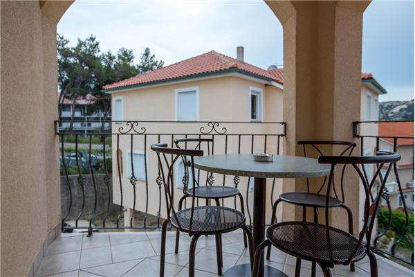 Room S7, for 4 persons