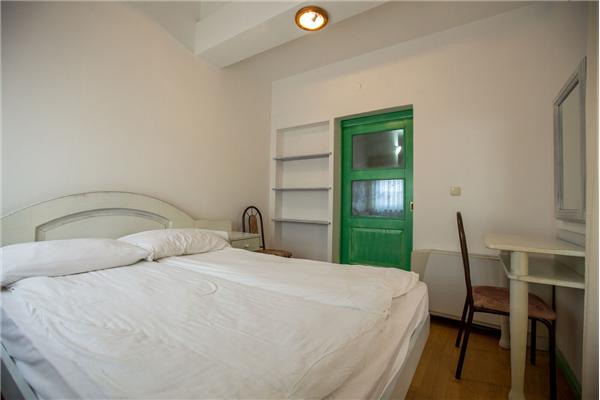 Room S7, for 4 persons