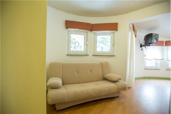 Room S8, for 4 persons