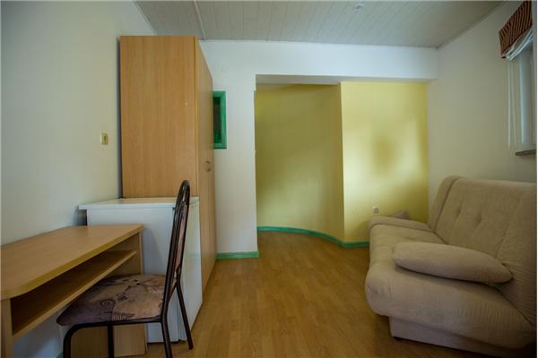 Room S8, for 4 persons