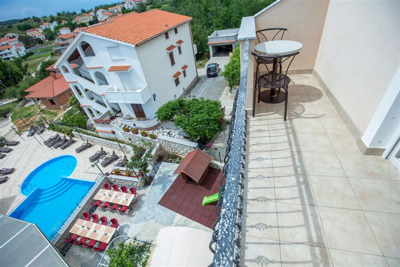 Room S10, for 2 persons