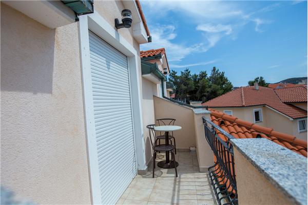 Room S10, for 2 persons