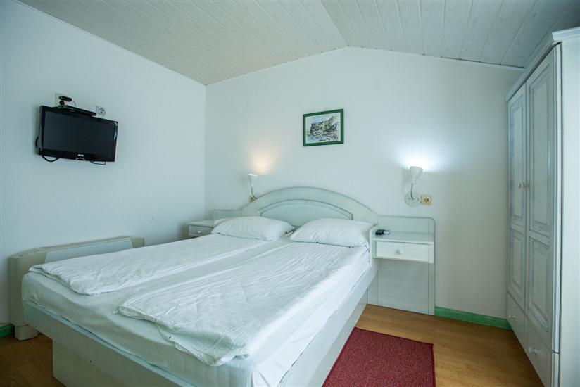 Room S11, for 2 persons