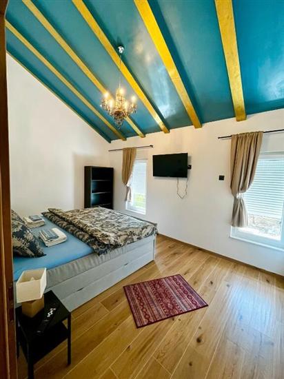 House K1, for 8 persons