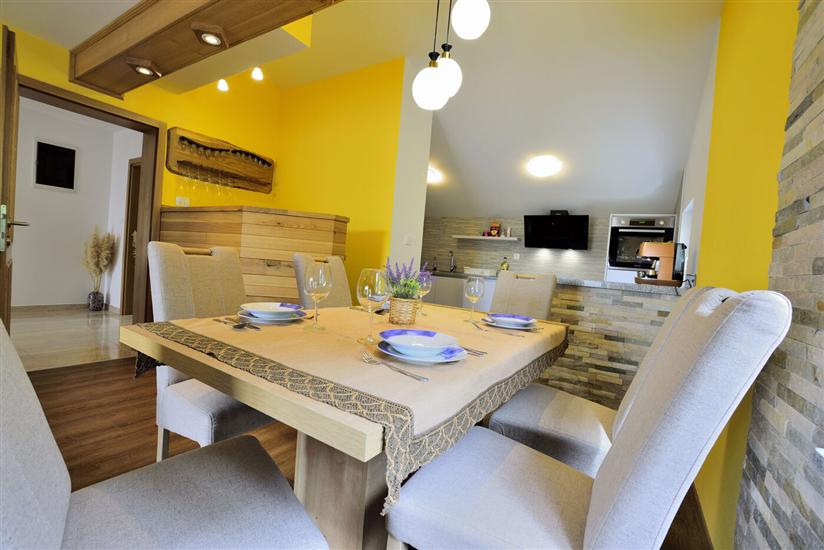 Apartment A1, for 6 persons