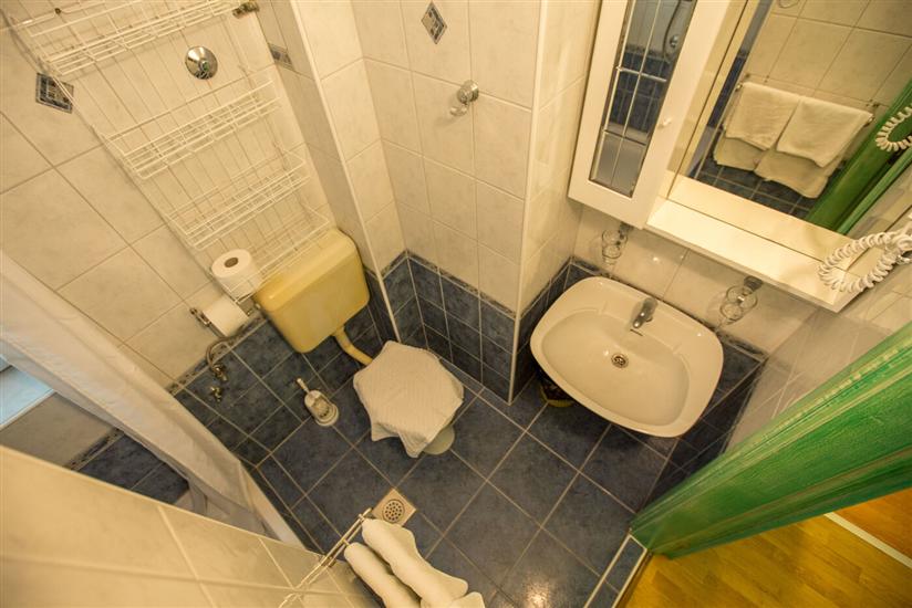 Room S9, for 4 persons