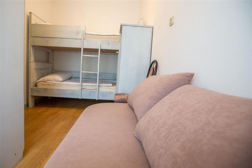 Room S9, for 4 persons